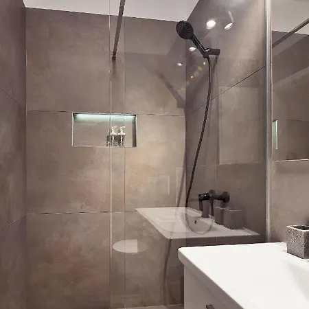Apartment Ad2